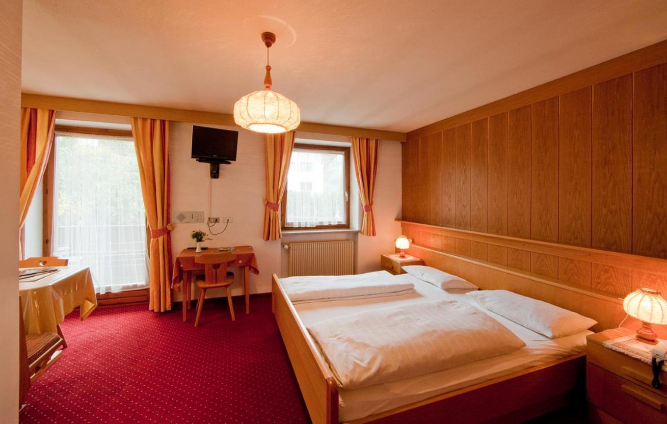 Hotel Rainegg Olang Екстер'єр фото