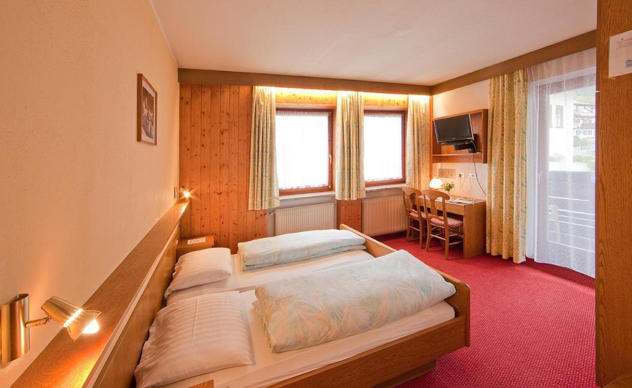 Hotel Rainegg Olang Екстер'єр фото