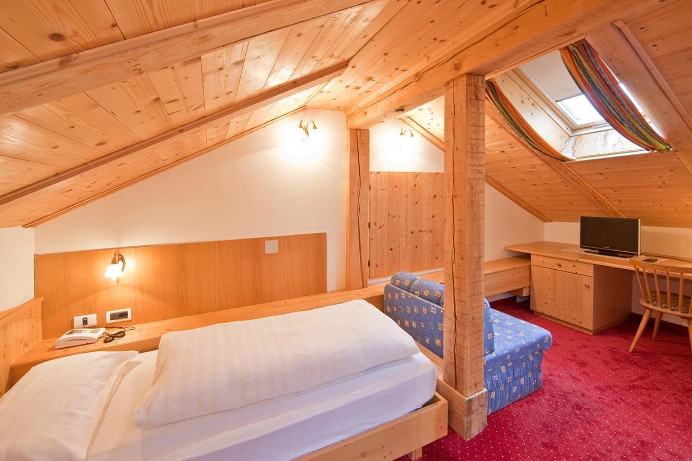 Hotel Rainegg Olang Екстер'єр фото